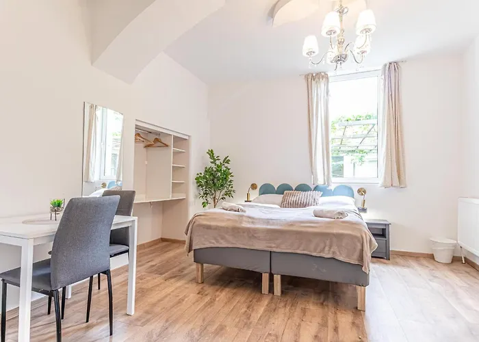 Trendy Studio Near Westbahnhof With Kitchenette & Smart Tv