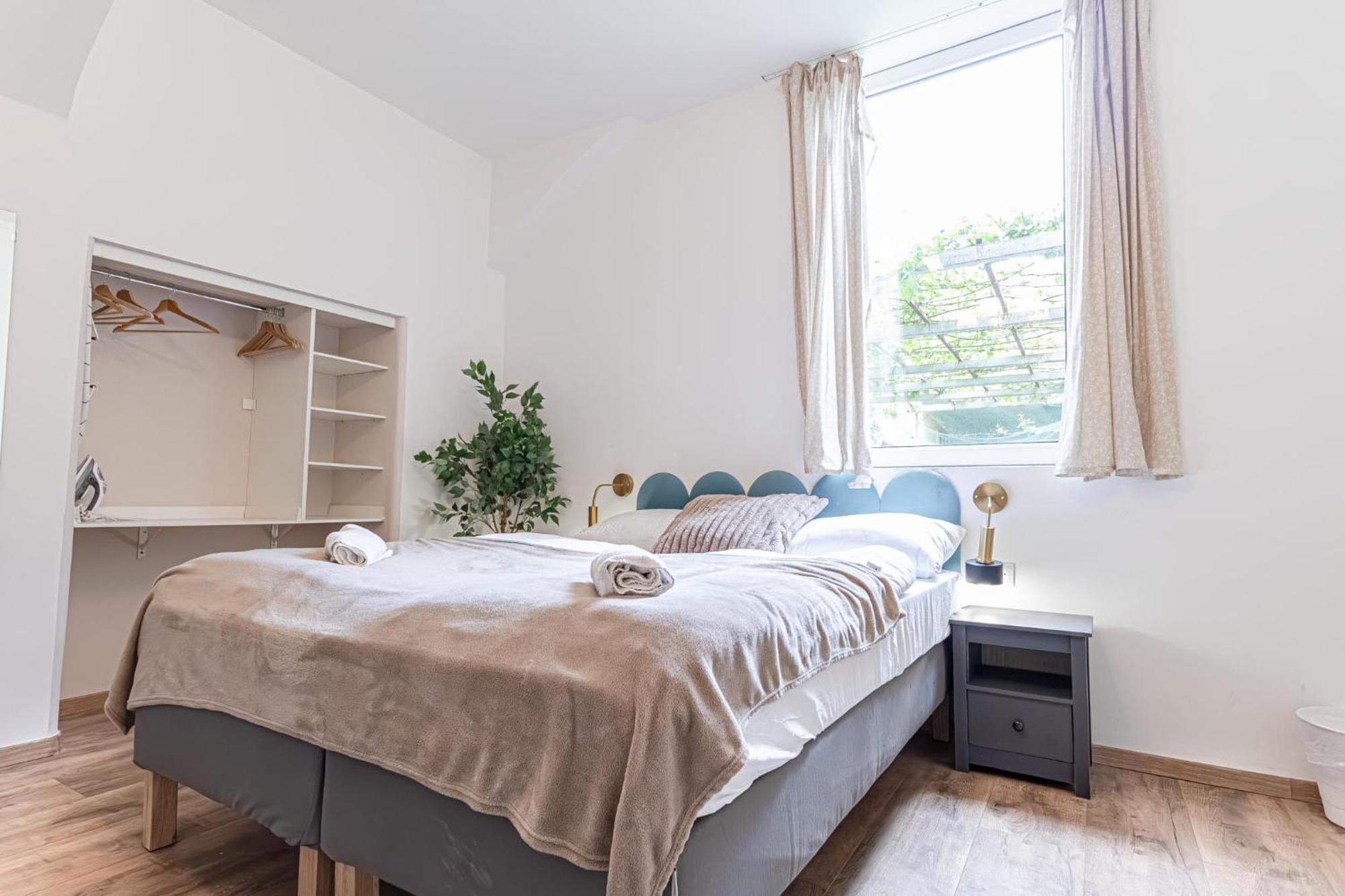 Trendy Near Westbahnhof With Kitchenette & Smart Tv * Vienna