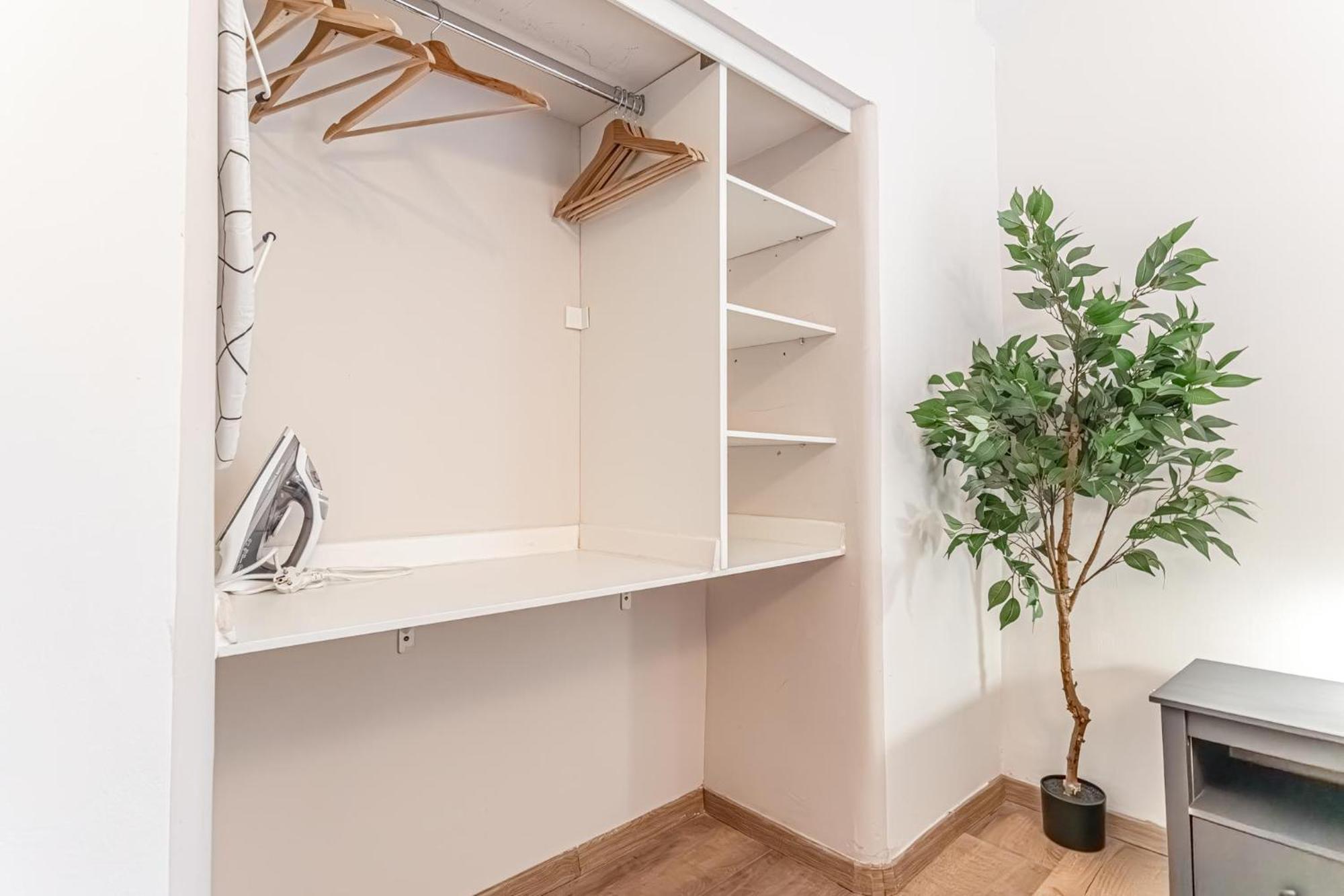 Trendy Near Westbahnhof With Kitchenette & Smart Tv Apartment *